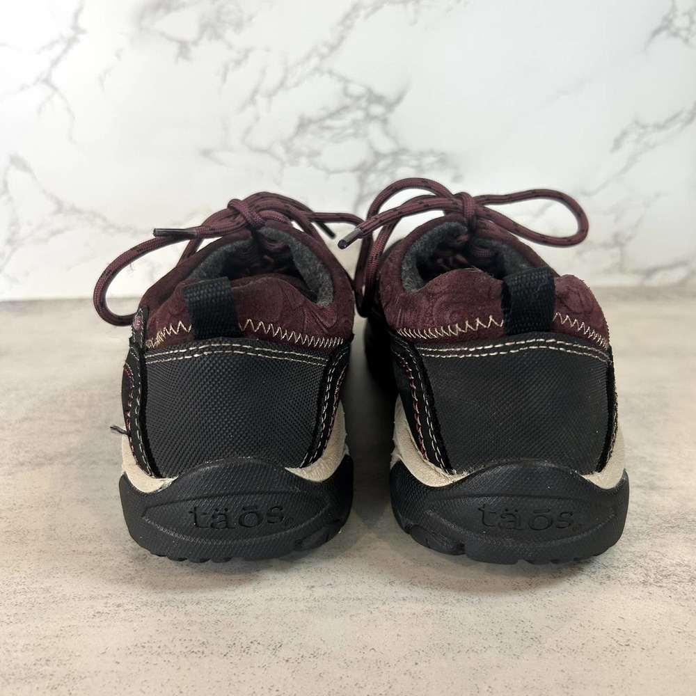 TAOS, Women's Motion Suede Walking Burgundy/Black Sneakers, US Women's 7.5 - Picture 5 of 7
